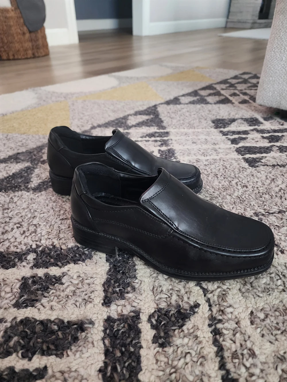 Robert David Black Leather Slip On Loafers Boys Dress Shoes Classic Comfort